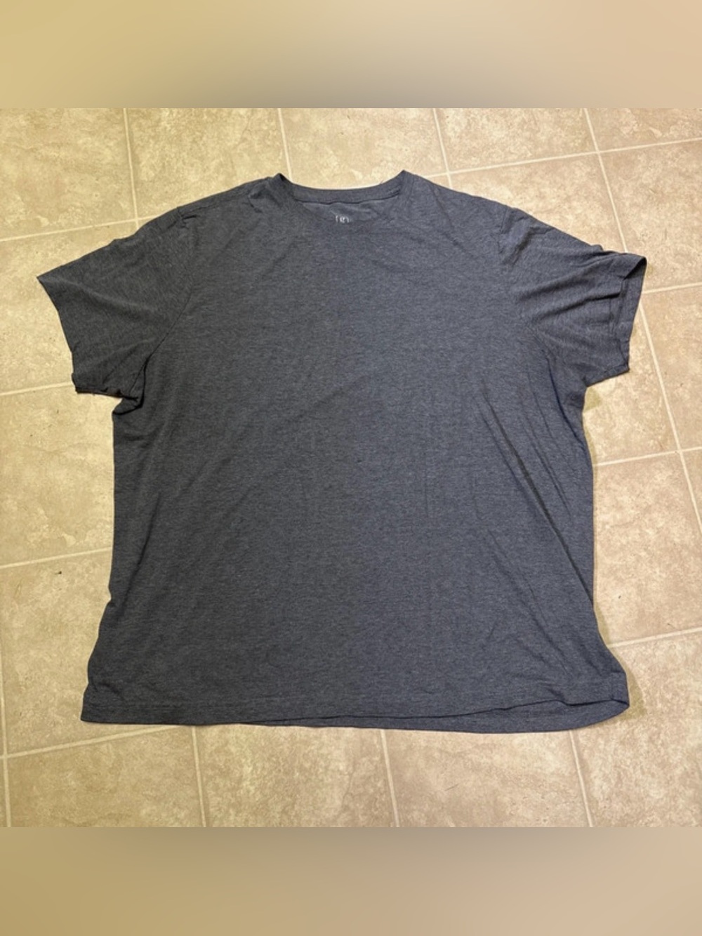 George men’s gray short sleeve shirt, size 3XL